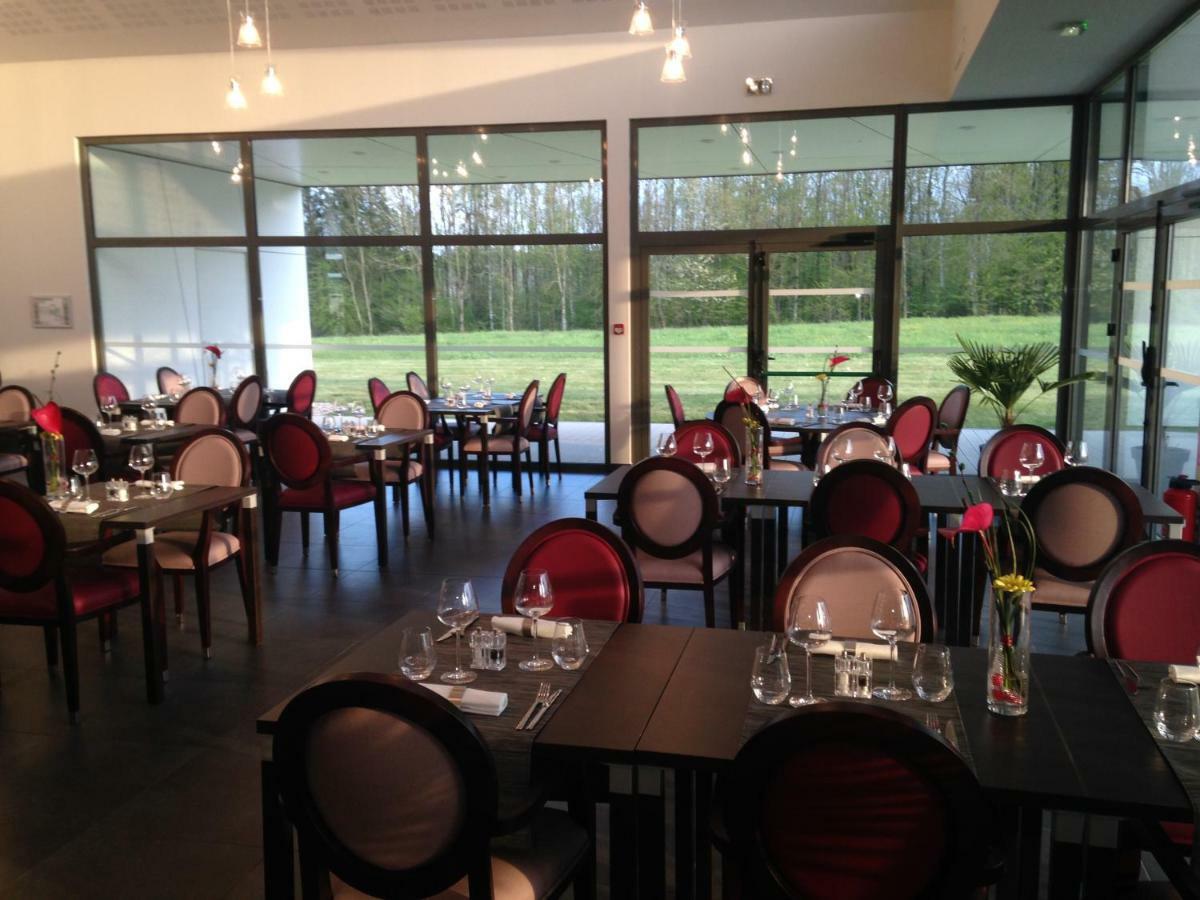 Hotel - Restaurant La Claire Foret Morhange Екстер'єр фото