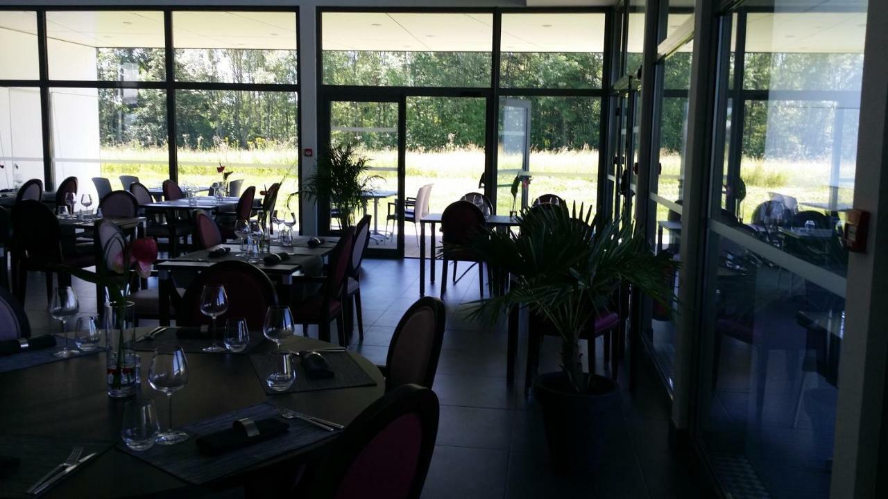 Hotel - Restaurant La Claire Foret Morhange Екстер'єр фото