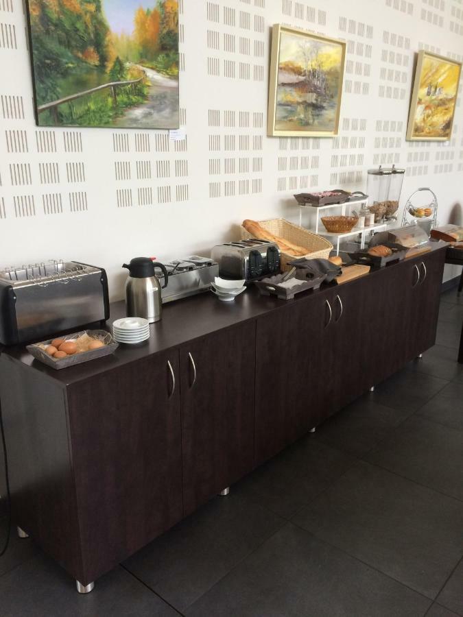 Hotel - Restaurant La Claire Foret Morhange Екстер'єр фото